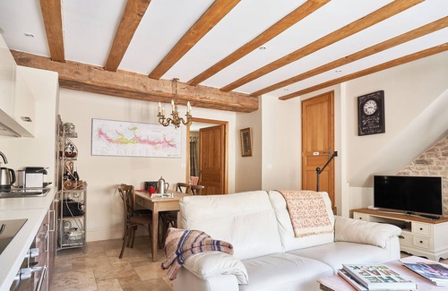 Pommard Apartment | Charmot de Pommard, 1bdr/1bth quality, charming Apt, central Pommard village