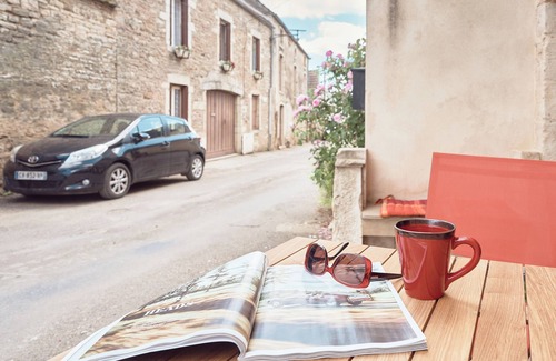 Pommard Apartment | Charmot de Pommard, 1bdr/1bth quality, charming Apt, central Pommard village