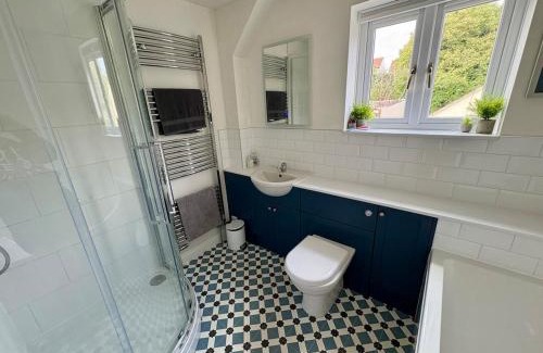 Charmouth House | Charmouth Sea House by the beach