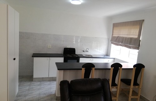 Germiston House | Charnom Luxurious accommodation with cctv and electric fence