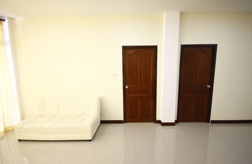 Kabin Buri Hotel | Charoensuk Grand Hotel