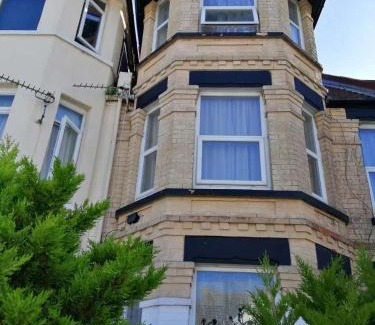 Folkestone House | Chart Road House-Folkestone