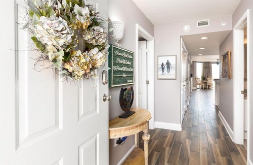 Folly Beach Apartment | Chas. Oceanfront 402 Condo