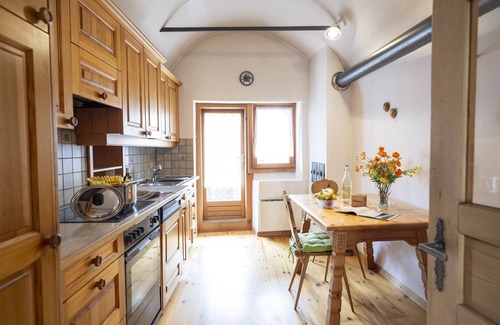Ardez House | Chasa Bröl: Engadine holiday home in the middle of idyllic Ardez