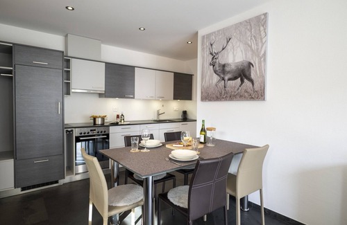 Ftan Apartment | Chasa Fionas: Quiet 2.5-room flat with seating area