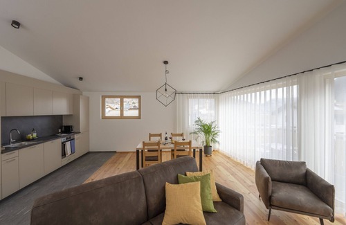 Mustair Apartment | Chasa Helvetia Trai: Newly built 3.5 room holiday flat with exclusive hotel service