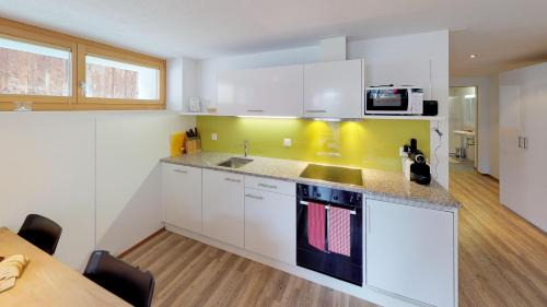 Tschlin Apartment | Chasa Samalgors