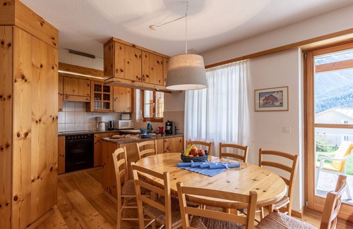 Sent Apartment | Chasa Val 735: Quiet 3 ½-room apartment with terrace and views of the national park
