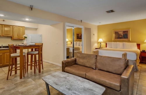 Rocky Point Apartment | Chase Suite Hotel Rocky Point Tampa