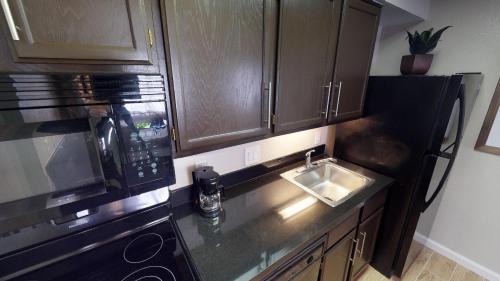 Brea Hotel | Chase Suites Brea-Fullerton - North Orange County