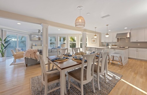 Holmes Beach House | Chasing Sunsets managed by Beach Retreats FL Anna Maria Island