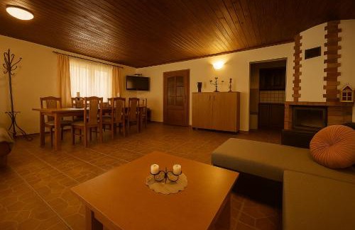 Dedinky House | Chata Jozefína - lake view