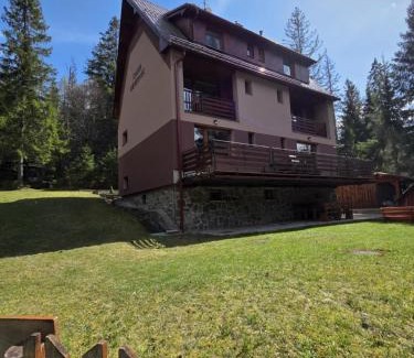 Tatranska Strba Apartment | Chata Lieskovec - chata v lese blízko zubačky