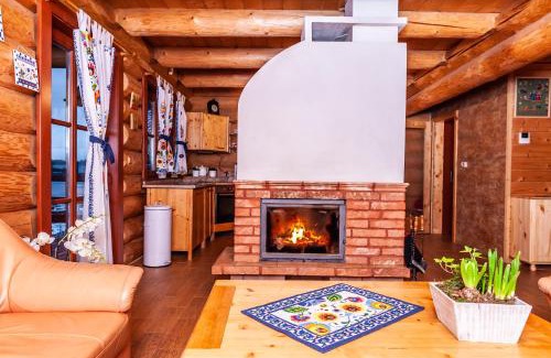 Bobrovnik Ski Chalet | Chata na brehu Liptovskej Mary