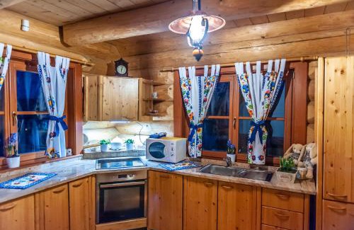 Bobrovnik Ski Chalet | Chata na brehu Liptovskej Mary