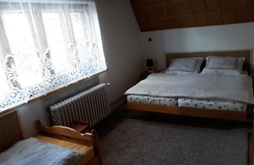 Haligovce House | Chata pod skalou