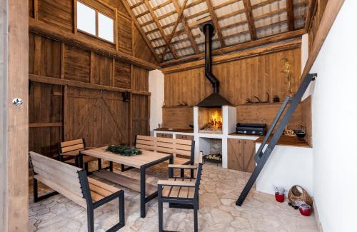 Helpa House | Chata Vlčia Skala