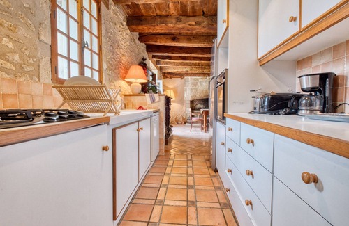 Perigueux House | Château Barbadeau – Exceptional Stay with Private Pool in the Heart of Périgord