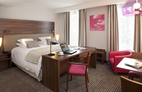 Tours Hotel | Château Belmont Tours by The Crest Collection