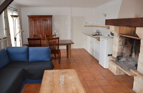 Prayssac Apartment | Chateau Camp del Saltre