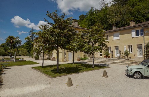 Baurech Bed & Breakfast | Chateau Champcenetz