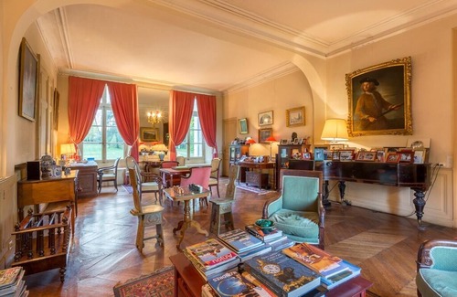 Cande Villa | Chateau De Flora at Pays de la Loire