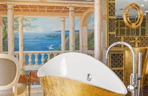 Old Town Hotel | Chateau De La Chevre D Or
