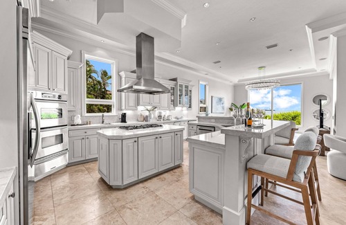 Siesta Key House | Chateau de la Siesta | Private Beachfront, Lagoon Pool, Lanai Bar & Stunning Gulf Views