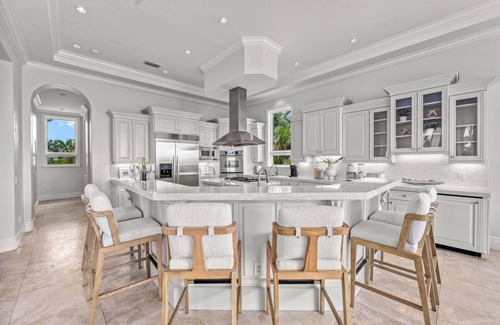 Siesta Key House | Chateau de la Siesta | Private Beachfront, Lagoon Pool, Lanai Bar & Stunning Gulf Views