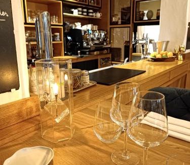 Montreuil-sur-Mer Hotel | Chateau De Montreuil