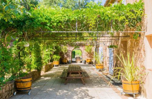 Le Cannet-des-Maures Villa | Chateau des Bertrands