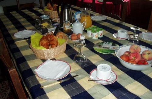 Fresville Bed & Breakfast | Chateau des poteries
