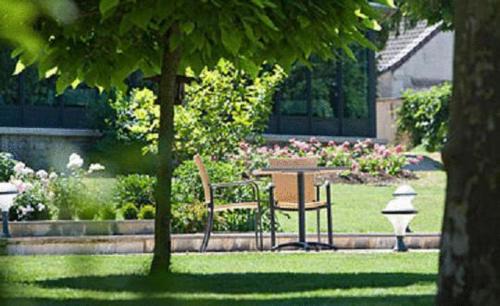 Sampans Hotel | Chateau Du Mont Joly
