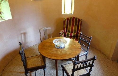 Montmaur Bed & Breakfast | Chateau du Terrail