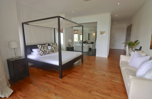 Beau Vallon House | Chateau Elysium