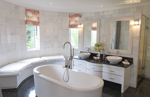 Beau Vallon House | Chateau Elysium