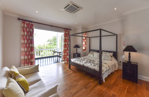 Beau Vallon House | Chateau Elysium