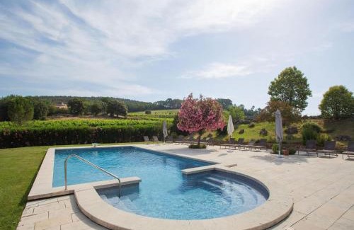 Lorgues House | Chateau in Lorgues with Pool & Vineyard Views