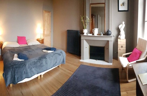 Saint-Christoly-Medoc Other | Château La Tour Blanche, surrounded by vineyards and 25 minutes from the beaches