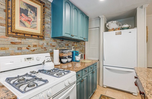 Hayesville Apartment | 'chateau on Compass Creek' Hayesville Apartment!
