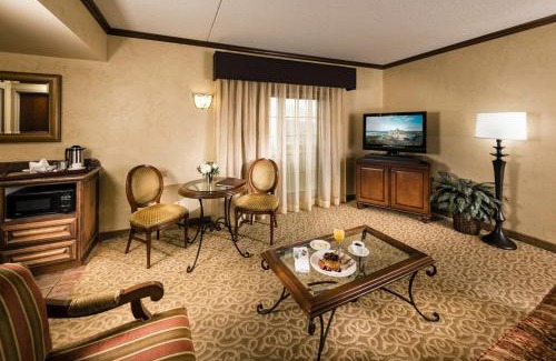 Table Rock Resort | Chateau on the Lake Resort Spa and Convention Center