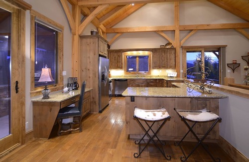 Crested Butte House | Chateau Renard/Stunning Home with Great Views/Walk to Ski Access. Free Shuttle