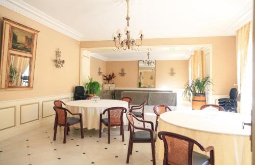 Tresses Bed & Breakfast | Chateau Sénailhac