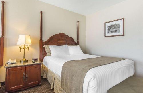 Saint John Hotel | Chateau Saint John Trademark Collection by Wyndham
