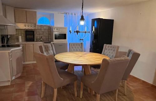 Intercommunalite d'Alencon Bed & Breakfast | Chateau Saintonge