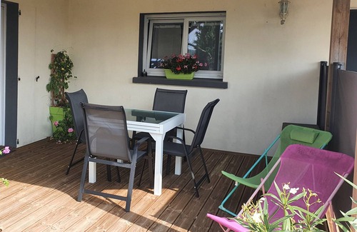 Chateaubriant Apartment | Chateaubriant town center gite with terrace and garden