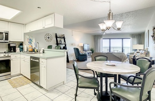 Indian Shores Condo | Chateaux 403-Direct Gulf Front Condominium