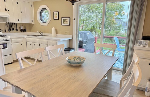 West Chatham House | Chatham! 3BR house, large quiet yard, 5 min to beach, walk to shops, restaurants