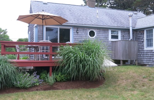 West Chatham House | Chatham! 3BR house, large quiet yard, 5 min to beach, walk to shops, restaurants