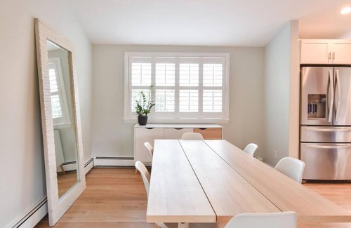 Chatham House | Chatham Getaway w Screened Porch